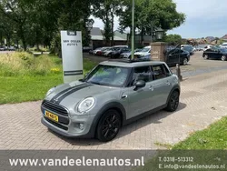 Grijs Gebruikt 2017 Mini ONE Business Hatchback | € 15.950 (Duur)