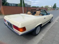 Beigehellelfenbein Gebruikt 1986 Mercedes 560 Cabriolet | € 39.950