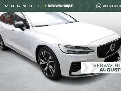 Wit Gebruikt 2021 Volvo V60 R-Design Stationwagen | € 34.894 (Eerlijke prijs)