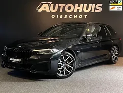 Zwart Gebruikt 2022 BMW 530 Stationwagen | € 43.990 (Eerlijke prijs)