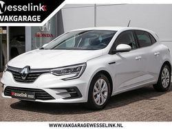 Wit Gebruikt 2021 Renault Mégane IV Zen Hatchback | € 18.400