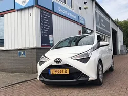 Wit Gebruikt 2021 Toyota Aygo X-play Hatchback | € 14.900 (Eerlijke prijs)