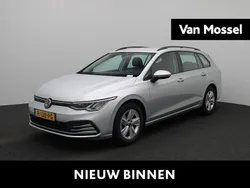 Grijs Gebruikt 2022 VW Golf VIII Life Stationwagen | € 20.900 (Eerlijke prijs)