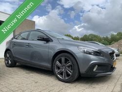 Grijs Gebruikt 2016 Volvo V40 CC Kinetic Stationwagen | € 11.250 (Goede deal)