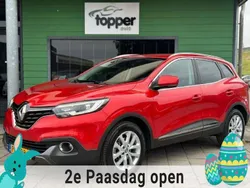 Rood, metallic lak Gebruikt 2017 Renault Kadjar Intens SUV | € 13.950 (Eerlijke prijs)