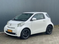 Wit Gebruikt 2009 Toyota iQ Comfort Hatchback | € 2.500