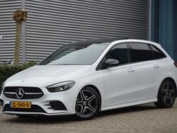 Wit Gebruikt 2019 Mercedes B180 AMG MPV | € 25.950 (Eerlijke prijs)