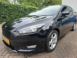 Zwart, metallic lak Gebruikt 2016 Ford Focus Stationwagen | € 7.450 (Goede deal)