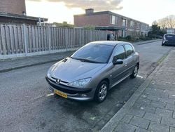 Gebruikt 2005 Peugeot 206 Tendance Sedan | € 2.645 (Iets duurder)