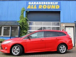 Rood, andere lak Gebruikt 2014 Ford Focus Titanium Stationwagen | € 7.950 (Eerlijke prijs)