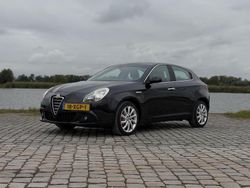 Zwart Gebruikt 2012 Alfa Romeo Giulietta Distinctive Hatchback | € 6.450 (Eerlijke prijs)