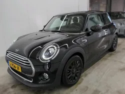 Zwart Gebruikt 2021 Mini ONE Hatchback | € 17.945 (Iets duurder)