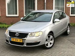 Grijs Gebruikt 2005 VW Passat Sedan | € 4.950 (Duur)