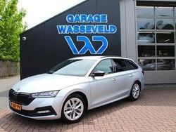 Grijs Gebruikt 2021 Skoda Octavia Business Line Stationwagen | € 21.395 (Duur)