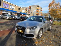 Grijs (metallic) Gebruikt 2013 Audi A1 Attraction Hatchback | € 7.750 (Eerlijke prijs)
