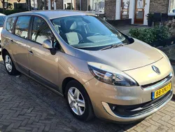 Brons Gebruikt 2012 Renault Scénic III MPV | € 4.000 (Eerlijke prijs)