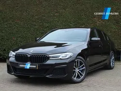 Zwart Gebruikt 2021 BMW 530e Executive Sedan | € 37.900 (Eerlijke prijs)