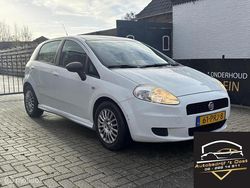 Wit Gebruikt 2011 Fiat Grande Punto Hatchback | € 1.850 (Eerlijke prijs)