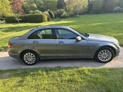Grijs Gebruikt 2010 Mercedes C180 Sedan | € 9.995 (Eerlijke prijs)