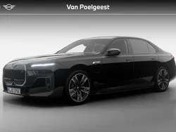 Saphirschwarz metallic (475) (zwart metallic) Nieuw 2025 BMW M760e M Performance Sedan | € 188.691
