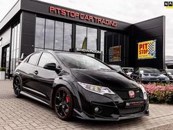 Zwart Gebruikt 2016 Honda Civic Black Edition Hatchback | € 27.450 (Eerlijke prijs)