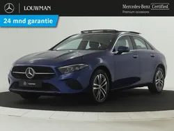 Blauw Gebruikt 2024 Mercedes A250 Luxury Sedan | € 38.945 (Eerlijke prijs)
