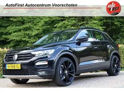 Zwart Gebruikt 2020 VW T-Roc Style SUV | € 20.900 (Eerlijke prijs)
