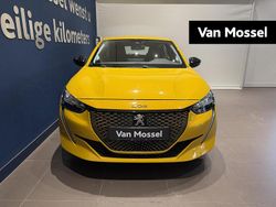 Geel Gebruikt 2023 Peugeot e-208 Active Hatchback | € 19.935 (Goede deal)