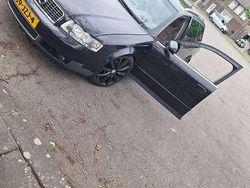 Zwart Gebruikt 2001 Audi A4 Stationwagen | € 1.950 (Goede deal)