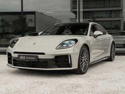 Grijs Gebruikt 2024 Porsche Panamera Sedan | € 136.900 (Eerlijke prijs)