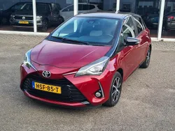 Rood Gebruikt 2019 Toyota Yaris Hatchback | € 13.950 (Eerlijke prijs)