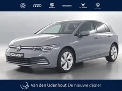 Grijs Gebruikt 2022 VW Golf VIII Style Hatchback | € 29.240 (Eerlijke prijs)