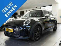 Zwart Gebruikt 2022 Mini Cooper Hatchback | € 25.950