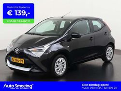 Zwart Gebruikt 2019 Toyota Aygo X-play Hatchback | € 9.945 (Eerlijke prijs)