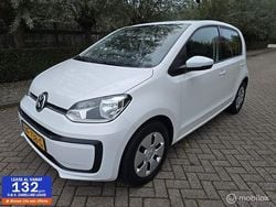 Wit Gebruikt 2017 VW up! Move Hatchback | € 7.995 (Eerlijke prijs)