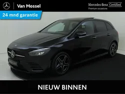 Zwart Gebruikt 2023 Mercedes B250e AMG line MPV | € 36.945 (Super prijs)
