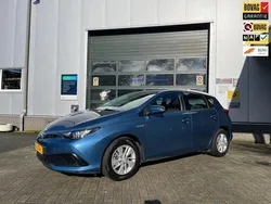 Blauw Gebruikt 2017 Toyota Auris Business Edition Hatchback | € 12.900 (Goede deal)