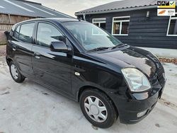 Zwart (metallic) Gebruikt 2005 Kia Picanto EX Hatchback | € 850 (Eerlijke prijs)