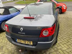 Grijs Gebruikt 2006 Renault Mégane Cabriolet Cabriolet | € 3.000 (Eerlijke prijs)