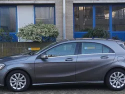 Grijs Gebruikt 2016 Mercedes A180 Edition Hatchback | € 14.950 (Iets duurder)