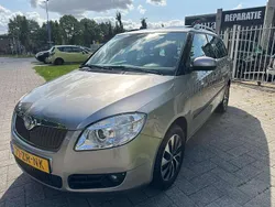 Beige, metallic lak Gebruikt 2008 Skoda Fabia Elegance Stationwagen | € 3.550 (Eerlijke prijs)