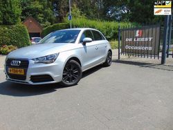 Grijs Gebruikt 2014 Audi A1 Sportback Attraction Hatchback | € 10.950 (Eerlijke prijs)