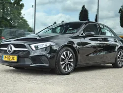 Zwart Gebruikt 2022 Mercedes A180 Business Sedan | € 24.750 (Eerlijke prijs)