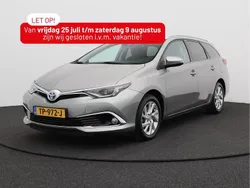 Grijs Gebruikt 2018 Toyota Auris Executive Stationwagen | € 17.950 (Eerlijke prijs)