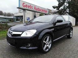 Zwart Gebruikt 2009 Opel Tigra | € 3.900