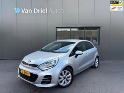 Grijs Gebruikt 2016 Kia Rio Hatchback | € 7.995 (Eerlijke prijs)