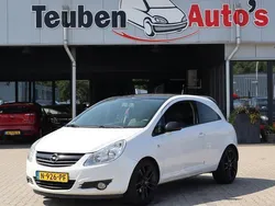 Wit Gebruikt 2009 Opel Corsa Essentia Hatchback | € 2.485 (Eerlijke prijs)