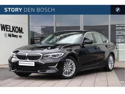 Zwart Gebruikt 2022 BMW 320 Executive Sedan | € 32.950 (Goede deal)