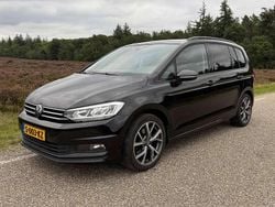 Zwart Gebruikt 2021 VW Touran MPV | € 28.750 (Eerlijke prijs)