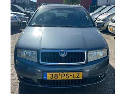 Grijs Gebruikt 2004 Skoda Fabia Elegance Stationwagen | € 850 (Goede deal)